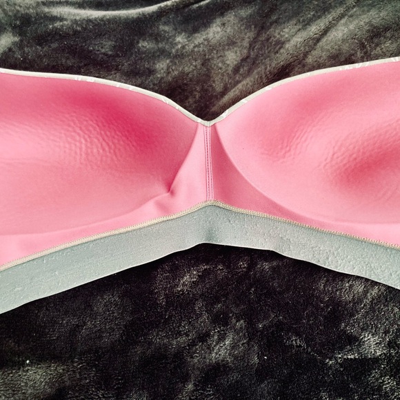 VS PINK Wear Everywhere Lightly Lined Wireless Bra size 40DD & Matching Panties - Picture 3 of 6